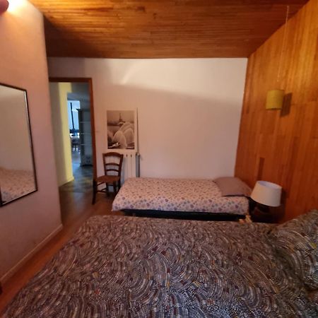 Gite Rue Tranquille Padern Bagian luar foto